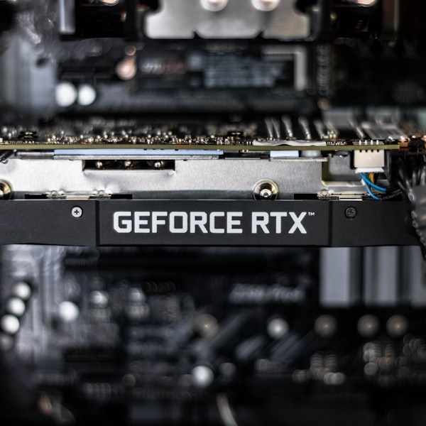 NVIDIA GeForce RTX 4090 旗舰游戏显卡